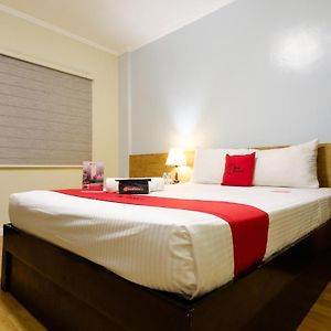 Reddoorz Plus Near Mendoza Park